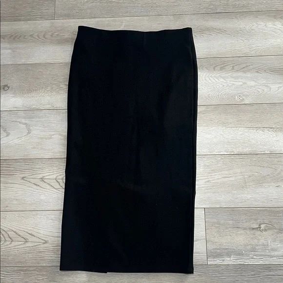 Topshop Elegant Black Pencil Skirt with Metallic Detail - Picture 5 of 5